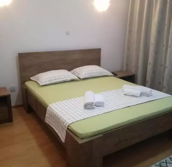 Majatalo Casa Adelin