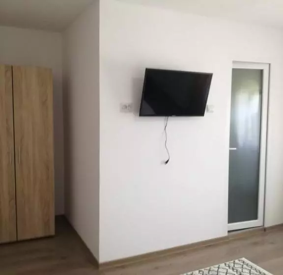 Majatalo Casa Adelin