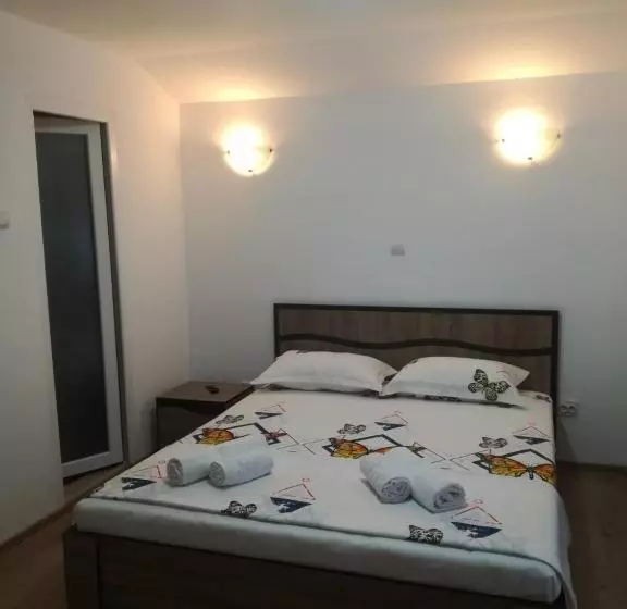 Majatalo Casa Adelin