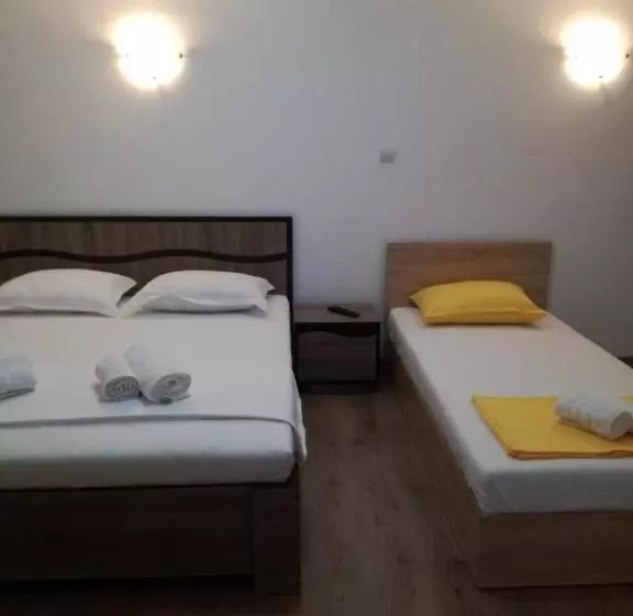 Majatalo Casa Adelin