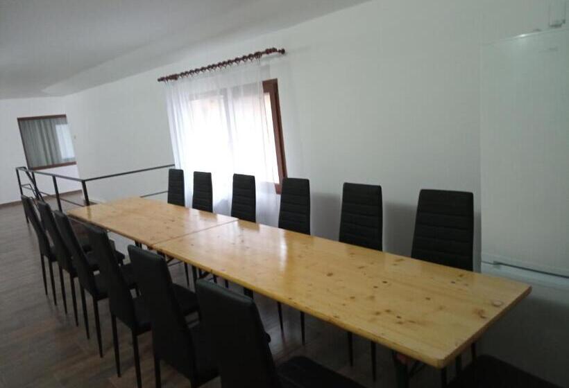 Пансион Casa Adelin