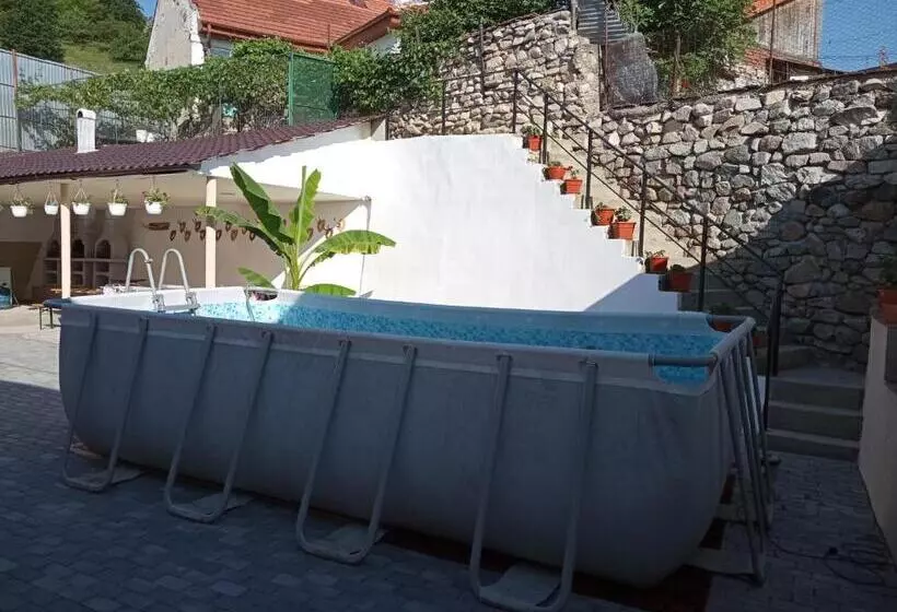 Majatalo Casa Adelin