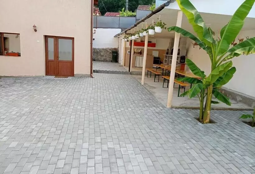 Majatalo Casa Adelin