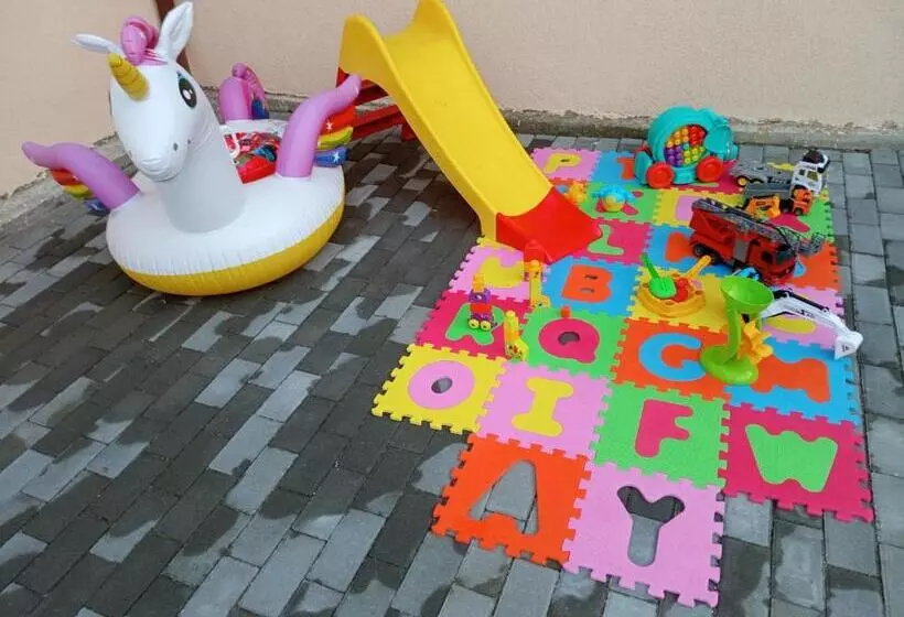 Majatalo Casa Adelin