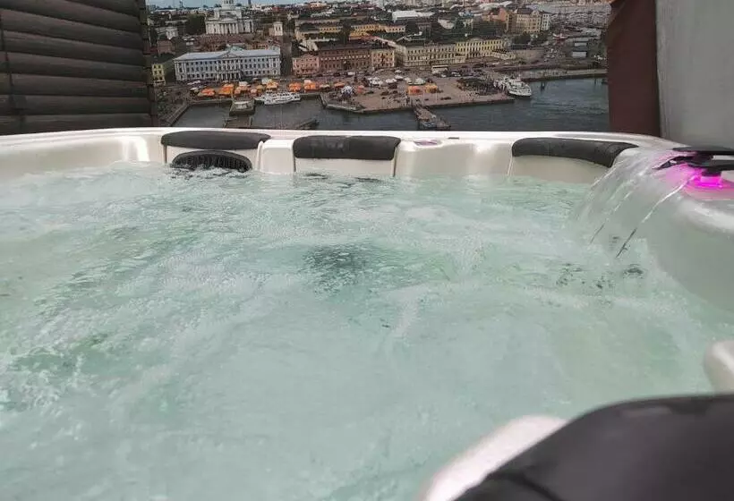 پانسیون Kalle S Unluxury Guest House Aircon 15min City Center By Train