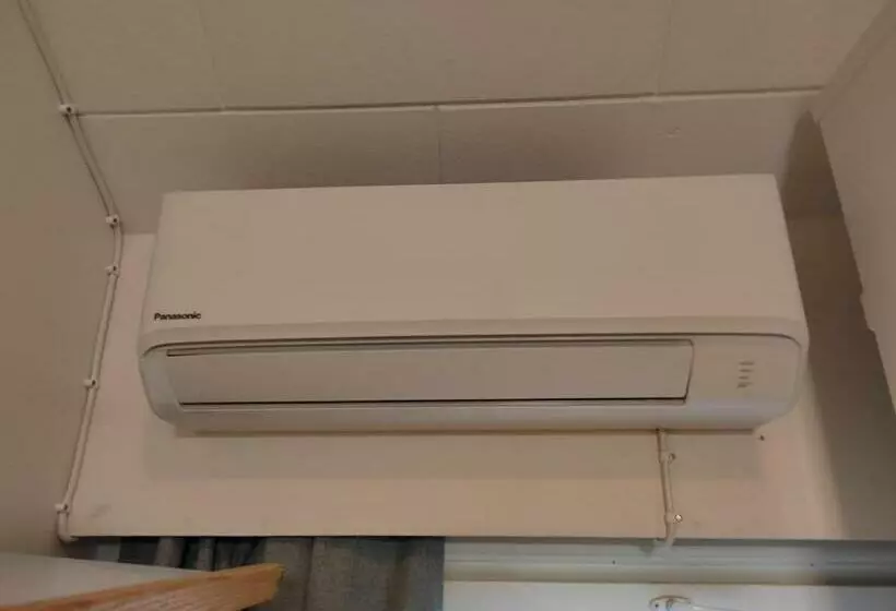 پانسیون Kalle S Unluxury Guest House Aircon 15min City Center By Train