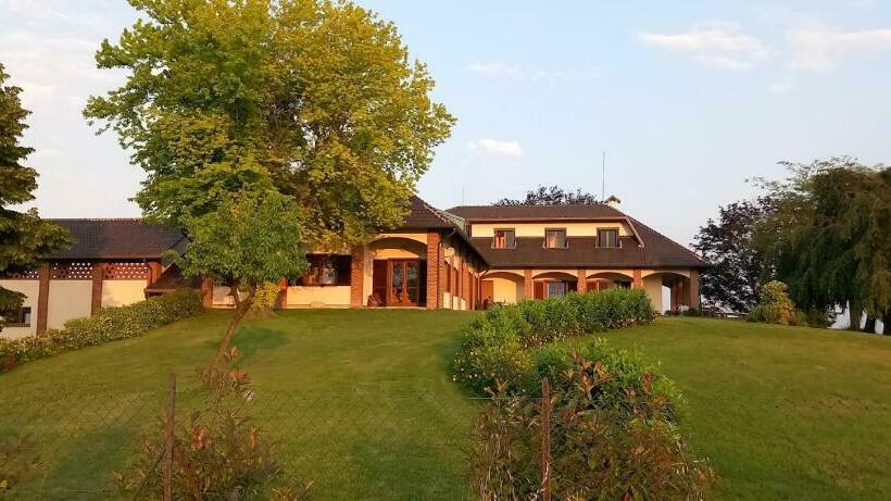 مبيت وإفطار Villa Pieve