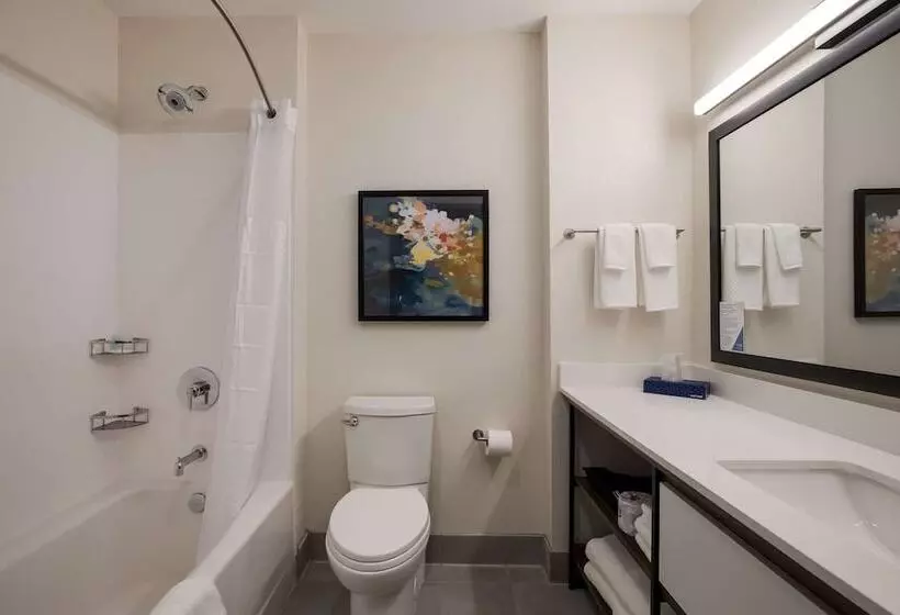 ホテル Everhome Suites Corona