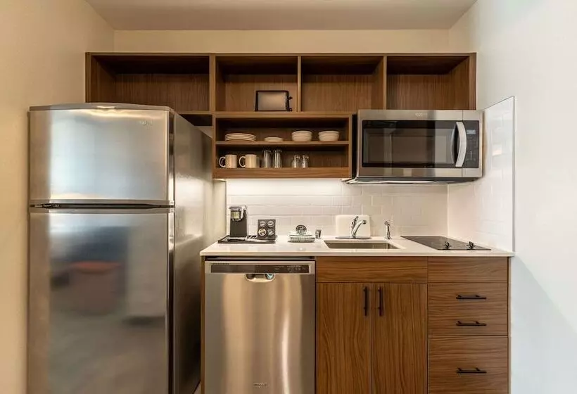 ホテル Everhome Suites Corona