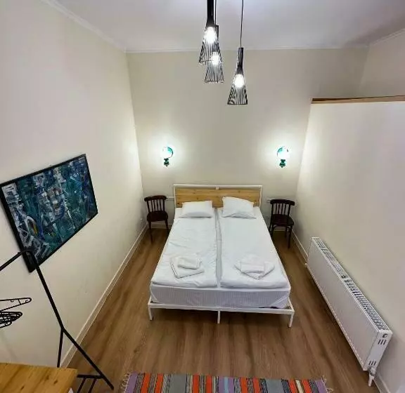 پانسیون Communa Guesthouse