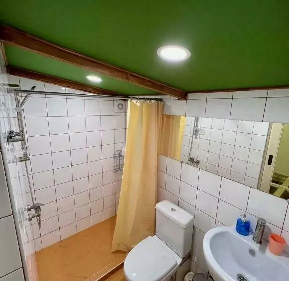 پانسیون Communa Guesthouse