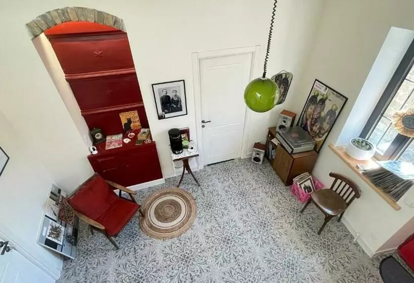 پانسیون Communa Guesthouse