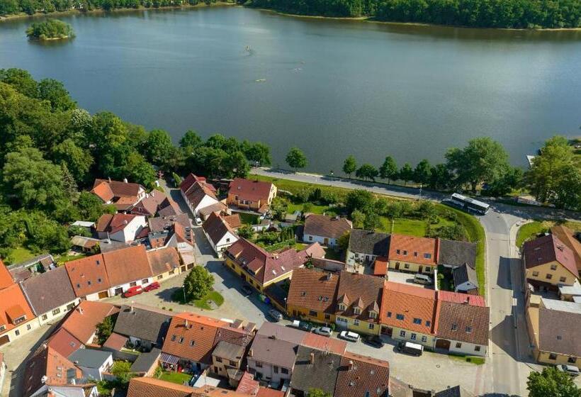 פנסיון Penzion Kamenný Dvůr