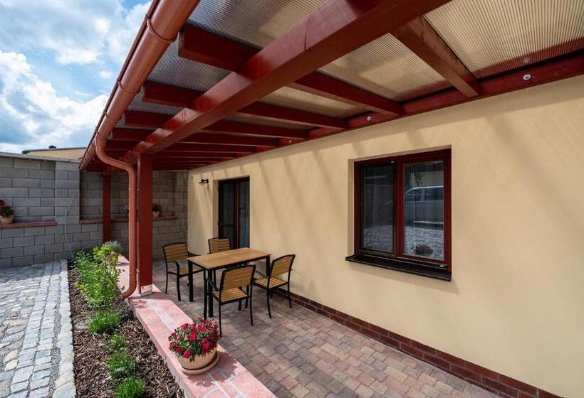 פנסיון Penzion Kamenný Dvůr