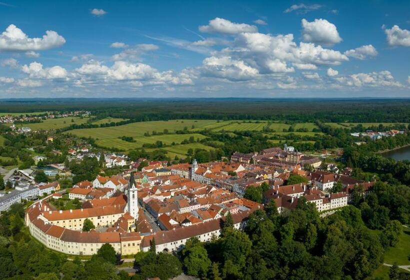 פנסיון Penzion Kamenný Dvůr