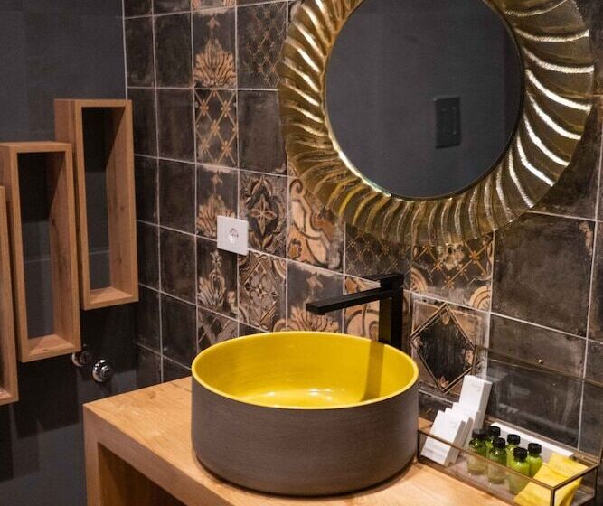 تختخواب و صبحانه Mareluna Rooms