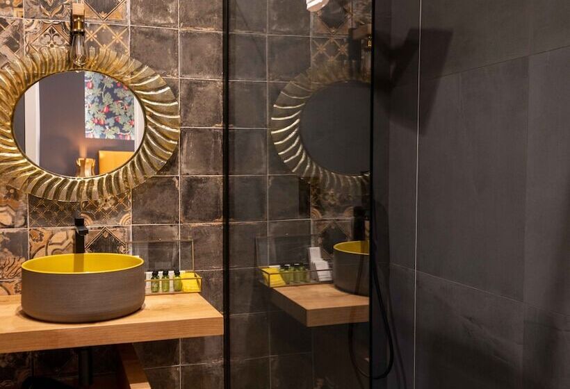 تختخواب و صبحانه Mareluna Rooms