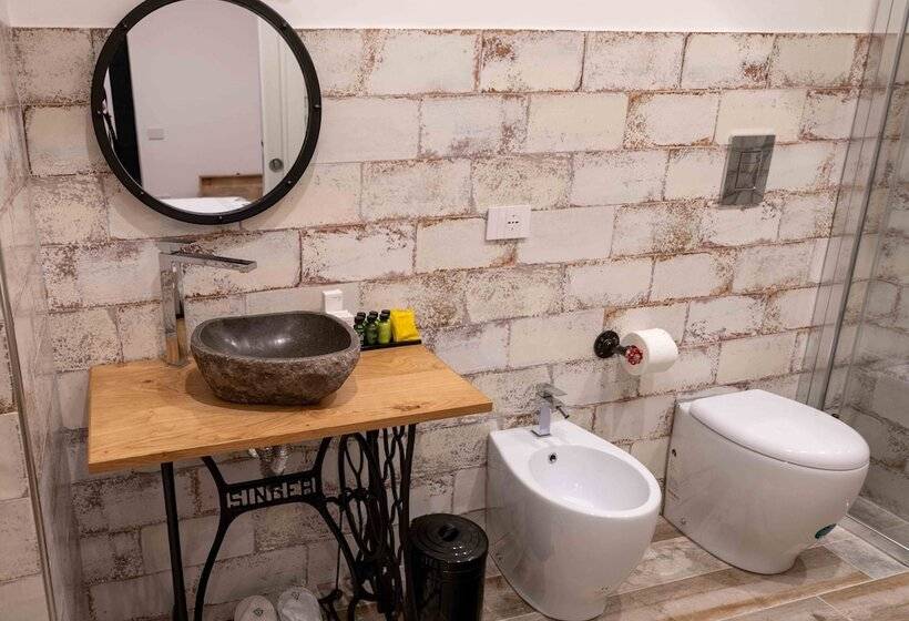 تختخواب و صبحانه Mareluna Rooms