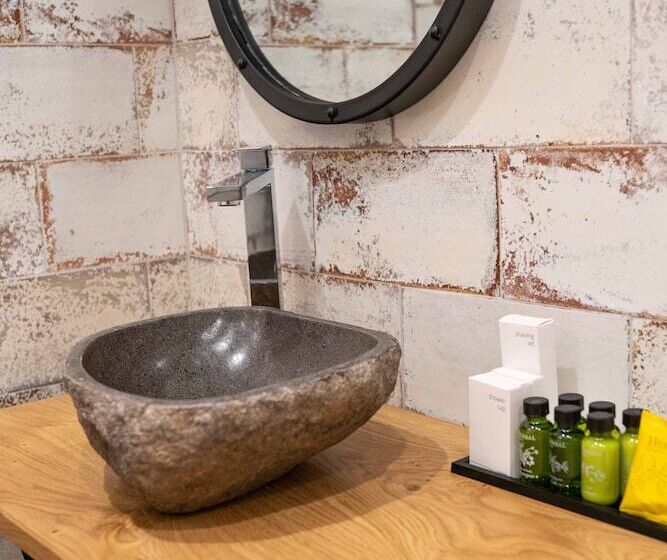 تختخواب و صبحانه Mareluna Rooms