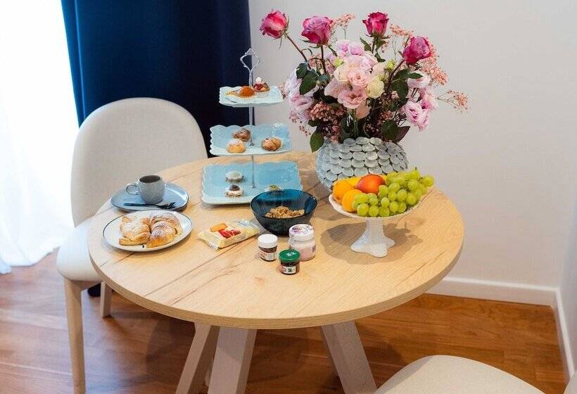 تختخواب و صبحانه Mareluna Rooms