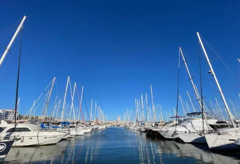 Aamiaismajoitus (B&B) Off House Borgo Suite, Nettuno   2025 Giubileo