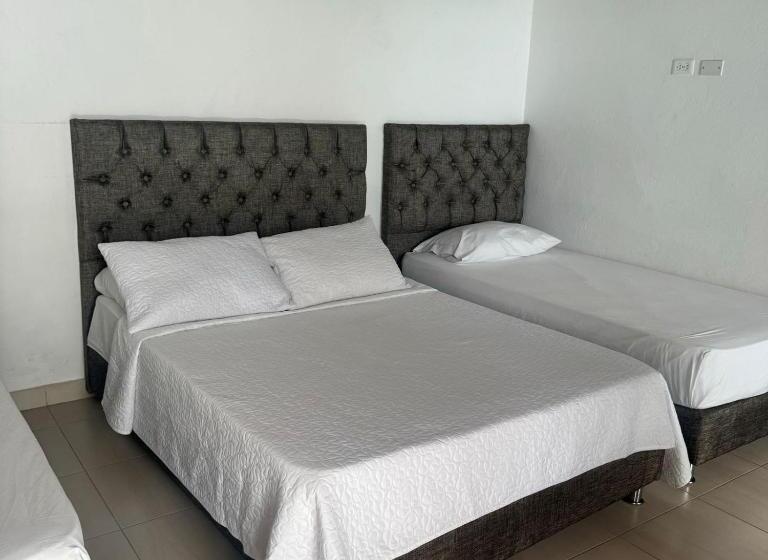 هتل Plaza Bolivar Mompox Ubicado En El Centro Histórico Con Parqueadero Interno