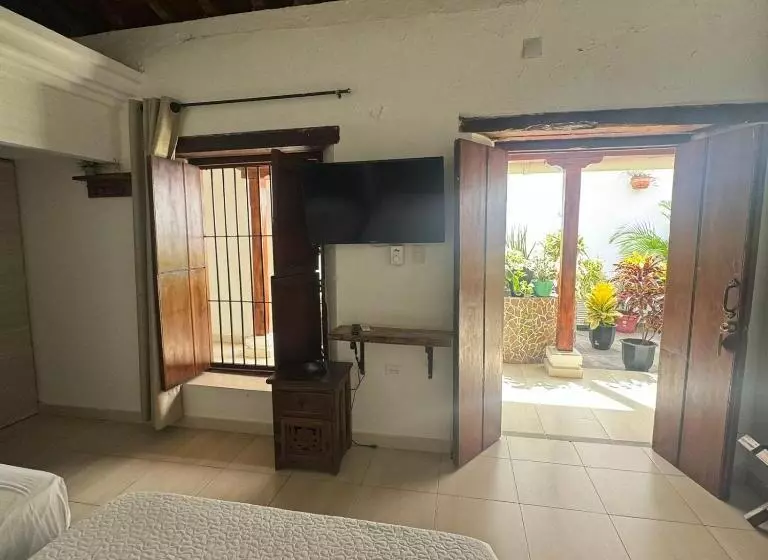 ホテル Plaza Bolivar Mompox Ubicado En El Centro Histórico Con Parqueadero Interno