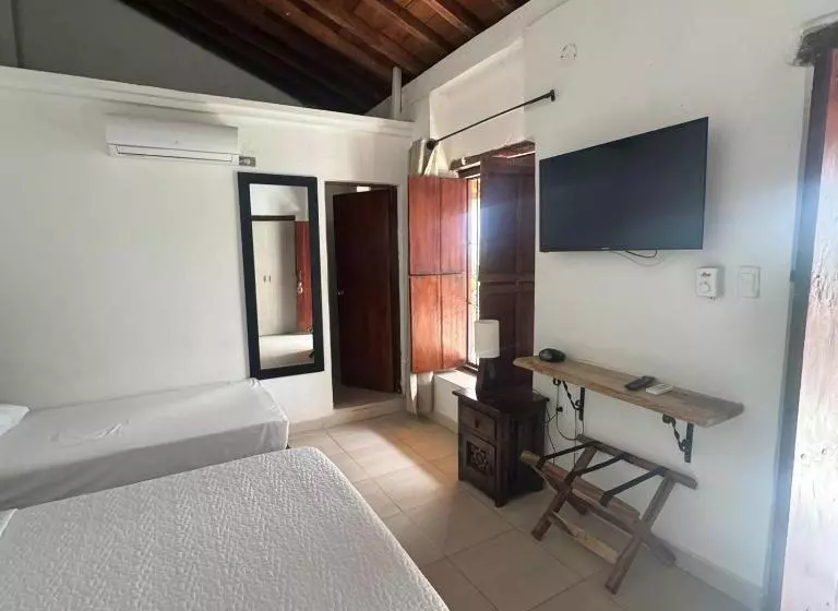 ホテル Plaza Bolivar Mompox Ubicado En El Centro Histórico Con Parqueadero Interno