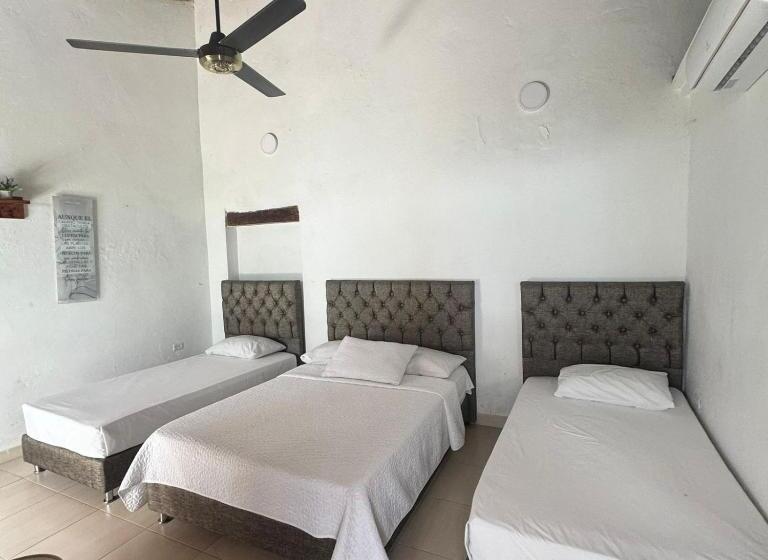 هتل Plaza Bolivar Mompox Ubicado En El Centro Histórico Con Parqueadero Interno