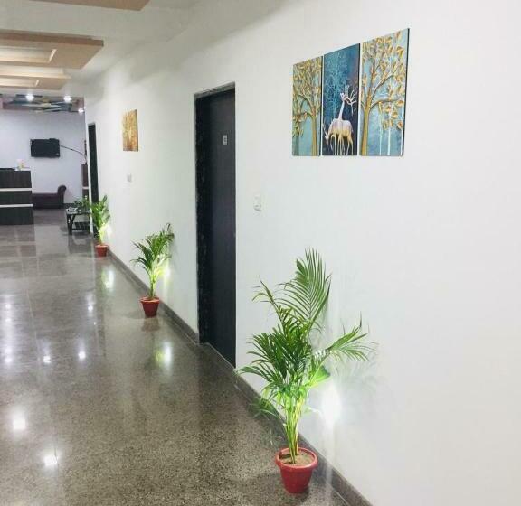 Aero Home Stay Bed & Breakfast