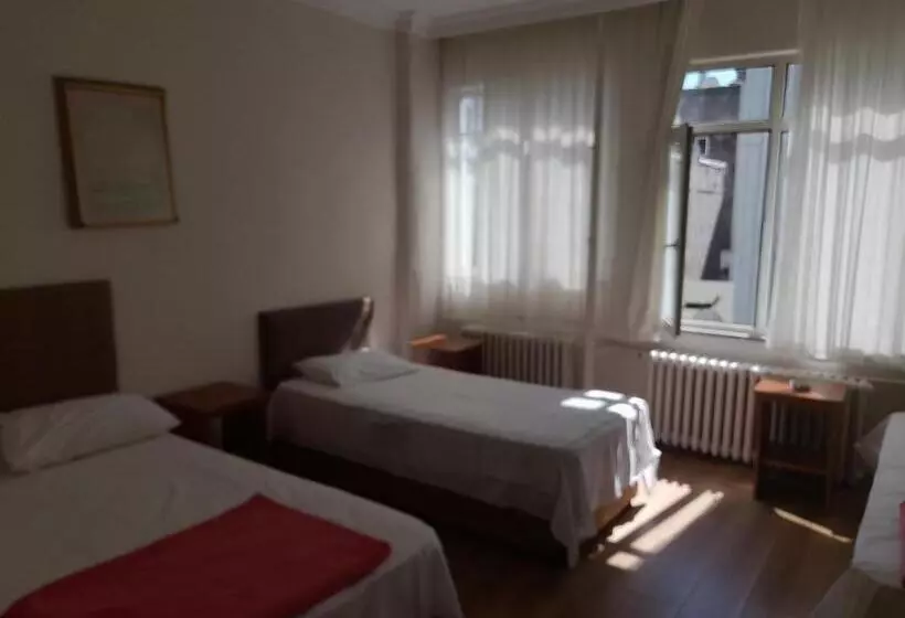 هتل کپسول Koc Otel Besiktas