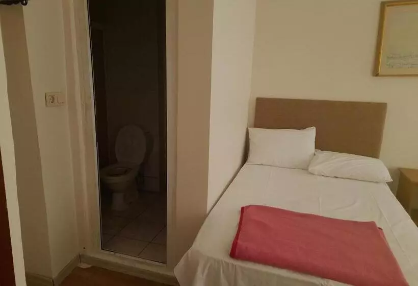 هتل کپسول Koc Otel Besiktas