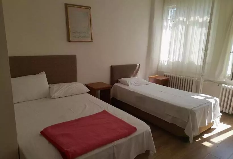 هتل کپسول Koc Otel Besiktas