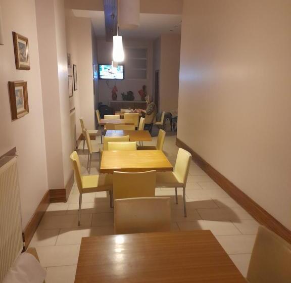 カプセルホテル Koc Otel Besiktas