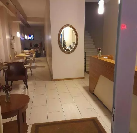 هتل کپسول Koc Otel Besiktas