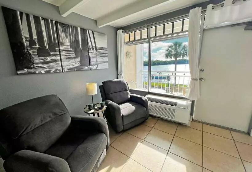 Little Harbor #205 The Place To Stay