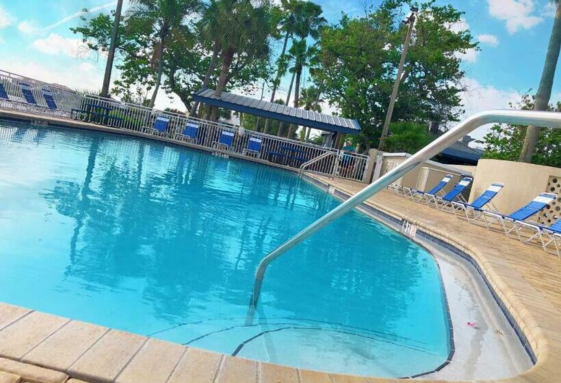 Little Harbor #205 The Place To Stay