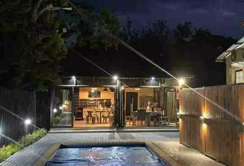 Majatalo 74 On Retief Guesthouse