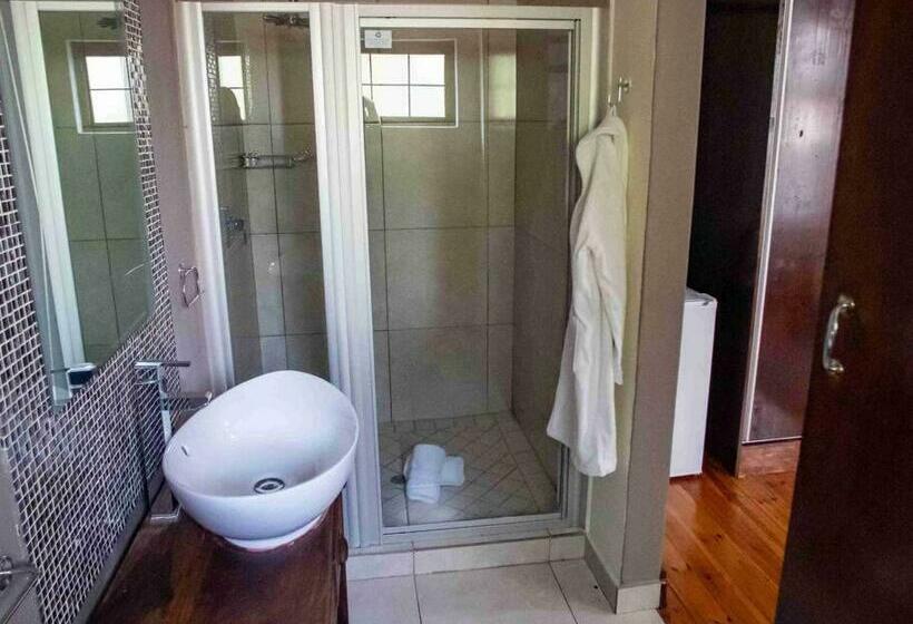 بنسيون 74 On Retief Guesthouse