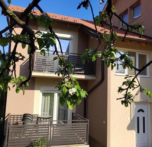 پانسیون Apartmani Malina