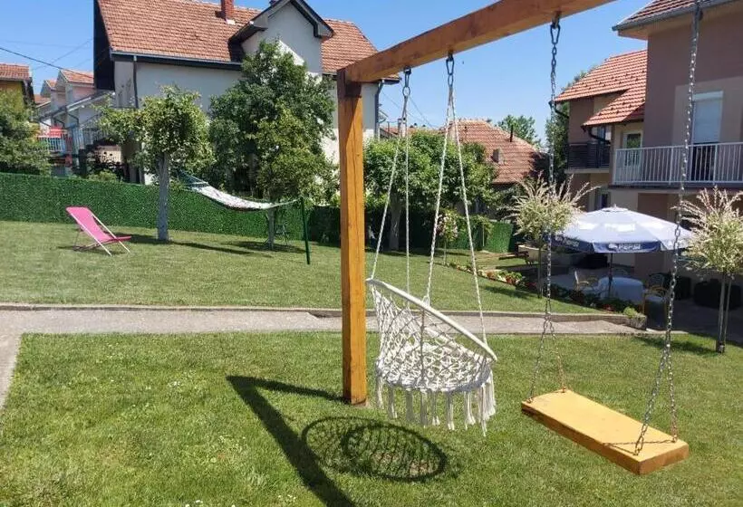 پانسیون Apartmani Malina