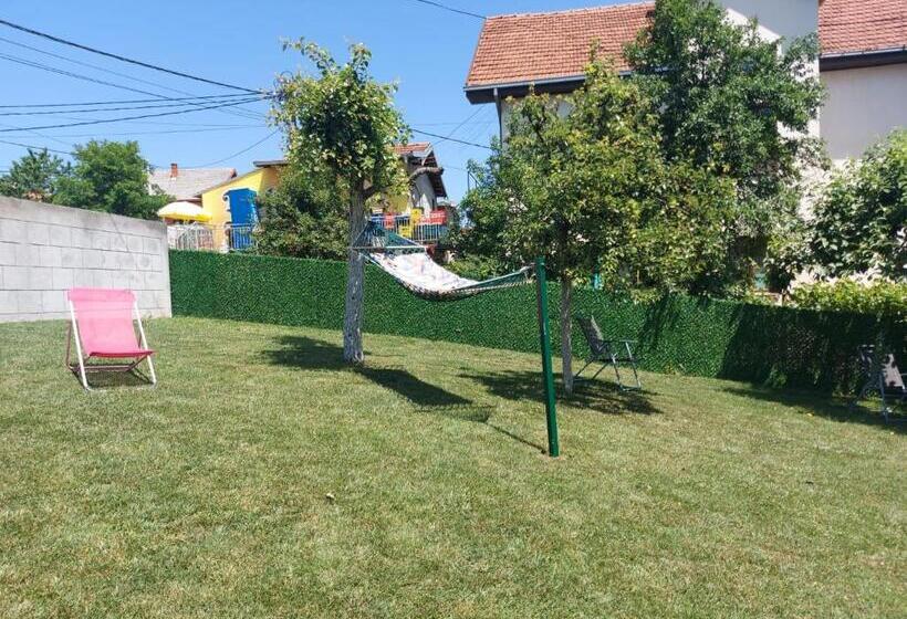 پانسیون Apartmani Malina