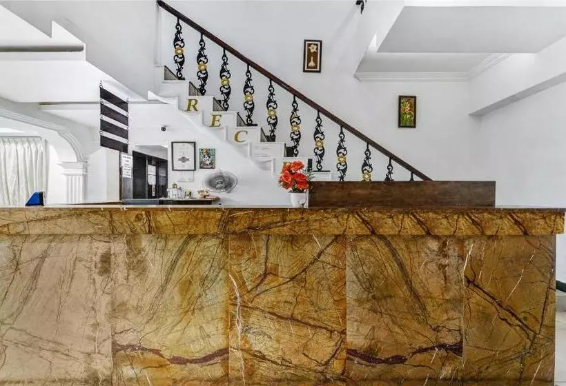 هتل Treebo B Coral, 2 Km From Promenade Beach