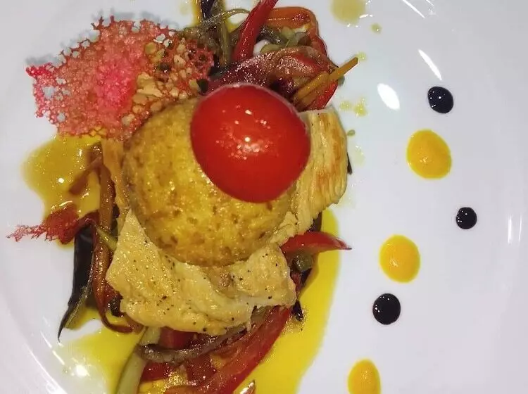هتل Hôtel Zinou Zm