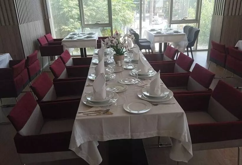 هتل Hôtel Zinou Zm