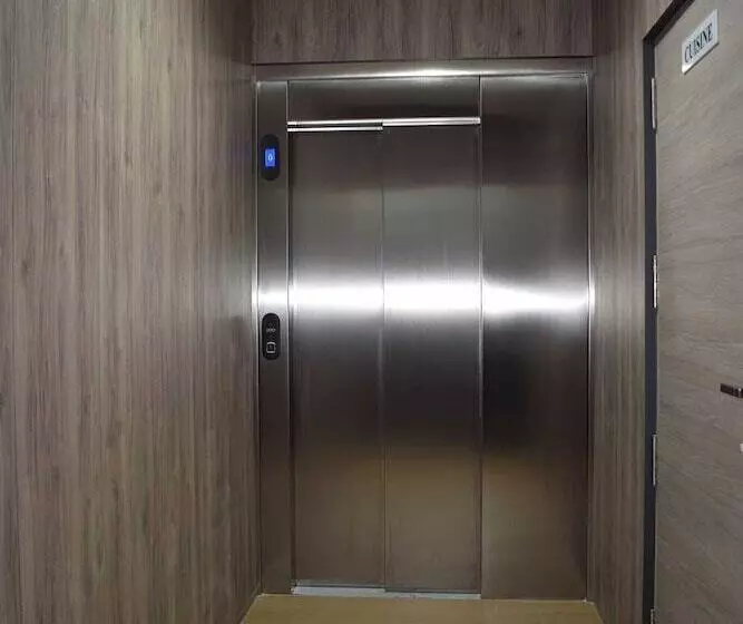 هتل Hôtel Zinou Zm