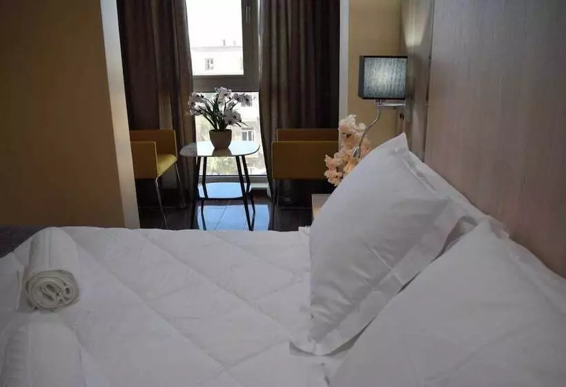 هتل Hôtel Zinou Zm