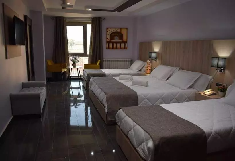 هتل Hôtel Zinou Zm