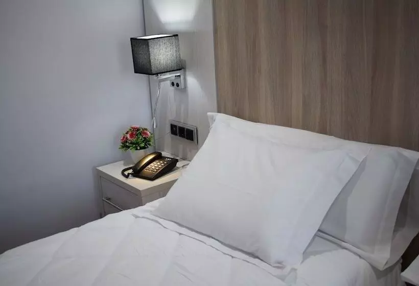 هتل Hôtel Zinou Zm