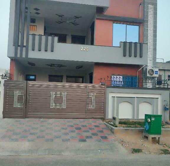 هتل Lavish Inn Islamabad